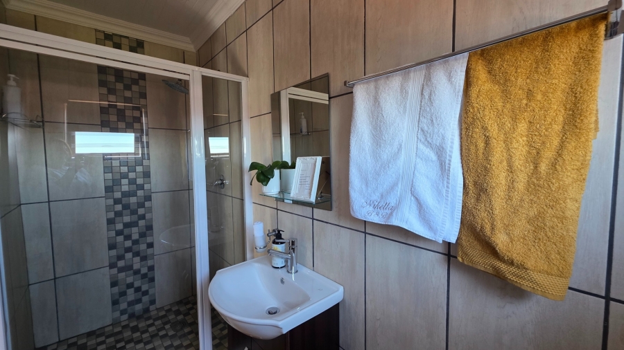 7 Bedroom Property for Sale in Vredenburg Western Cape